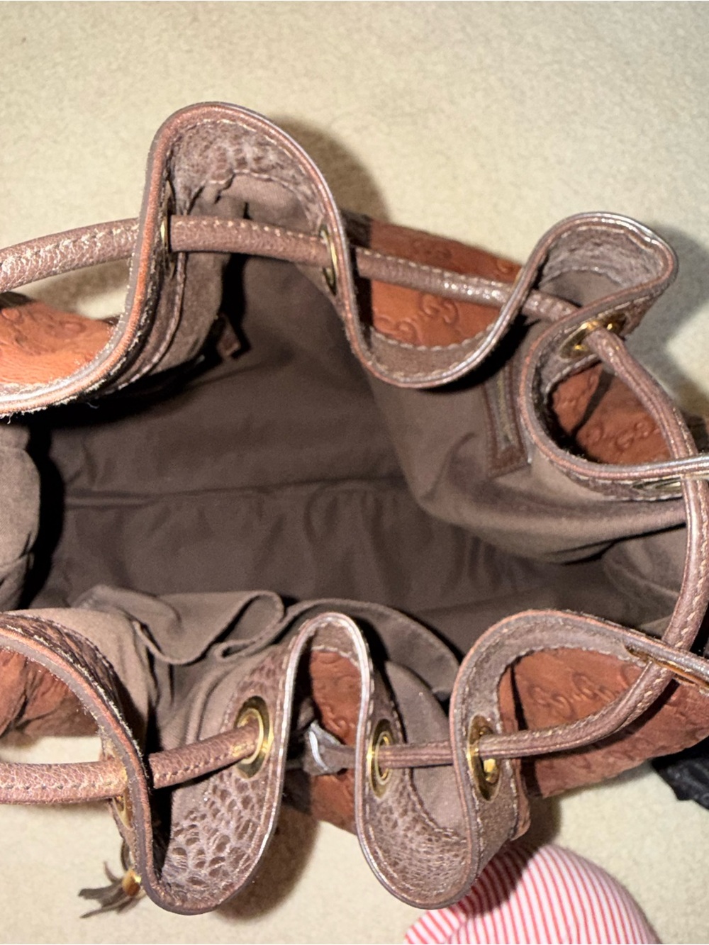Gucci guccissima leather drawstring hobo bag - Picture 7 of 8